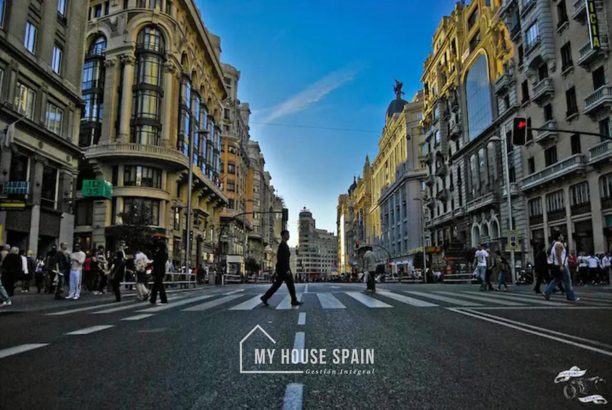 Myhousespain - Modern Penthouse Close To Gran Via - Big Terrace Madrid Bagian luar foto